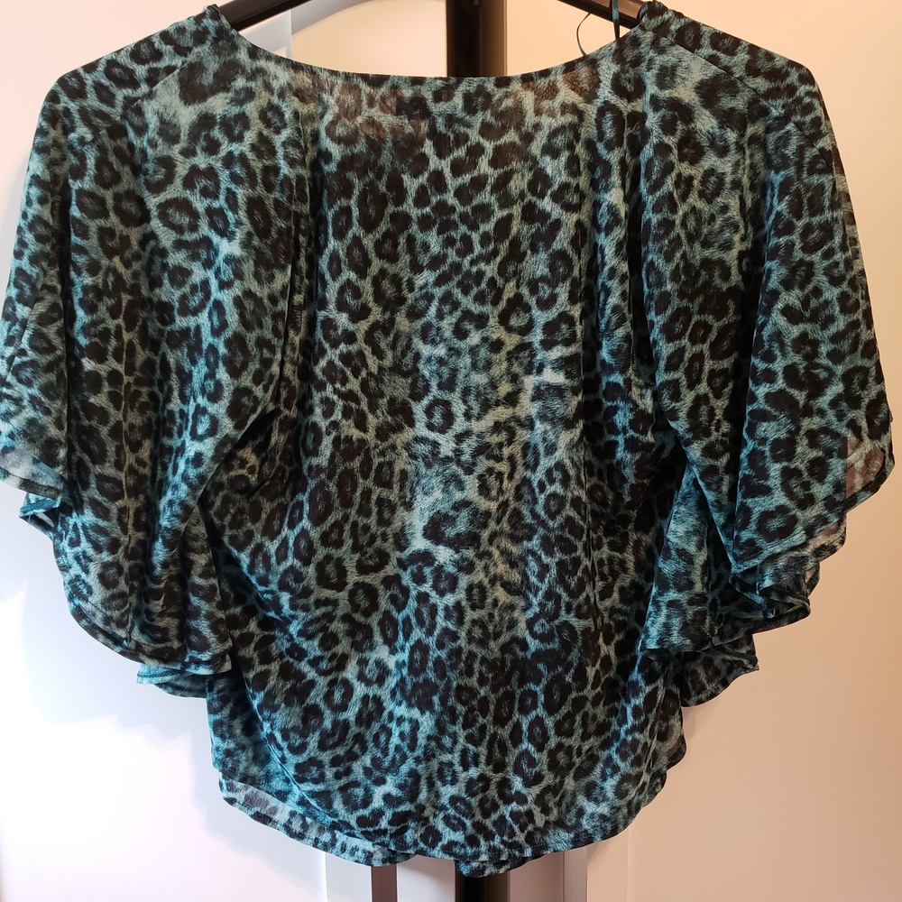 Jennifer Lopez Stylish Leopard Print Women's Top
